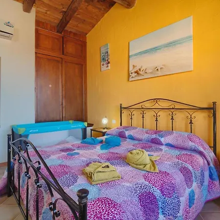 L'estasi Tanca Piras A Bordo Piscina Con Vista Mare Hébergement de vacances Nebida